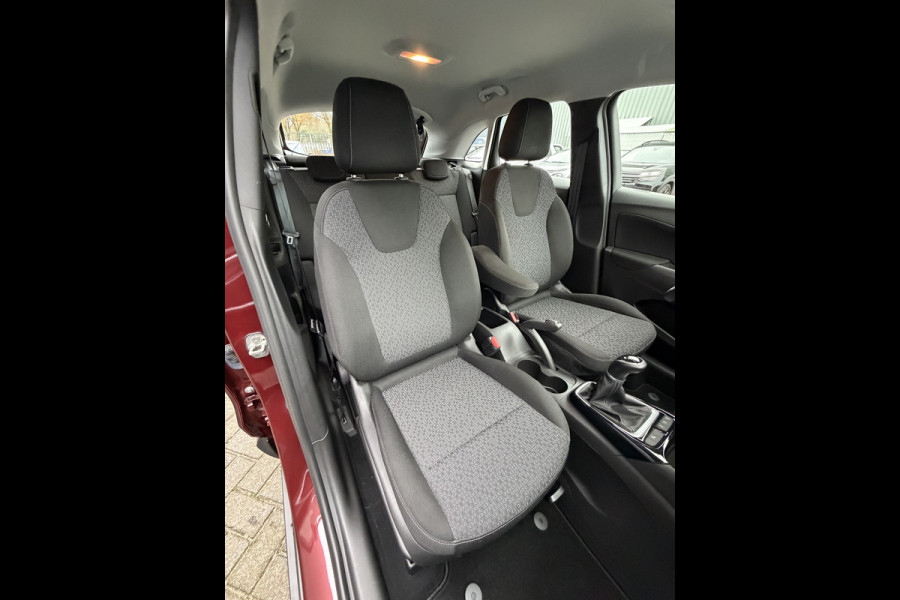 Opel Crossland X 82pk Online Edition (Trekhaak - Apple Carplay - Navigatie - Airco - Parkeersensoren)