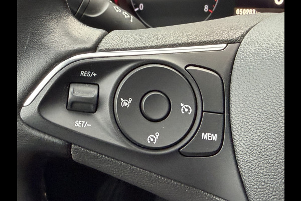 Opel Crossland X 82pk Online Edition (Trekhaak - Apple Carplay - Navigatie - Airco - Parkeersensoren)