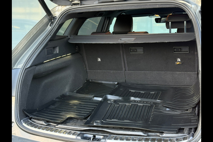 Toyota Corolla Touring Sports 1.8 Hybrid Executive