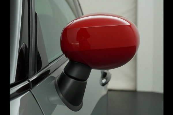 MINI Countryman 2.0 John Cooper Works ALL4 White Silver Edition Automaat - Airco - Apple Carplay/Android Auto - Cruise Control -KeyLess Entry - Panorama Dak - Lederen Bekleding - Voorstoelen Verwarmd - 12 Maanden BOVAG Garantie