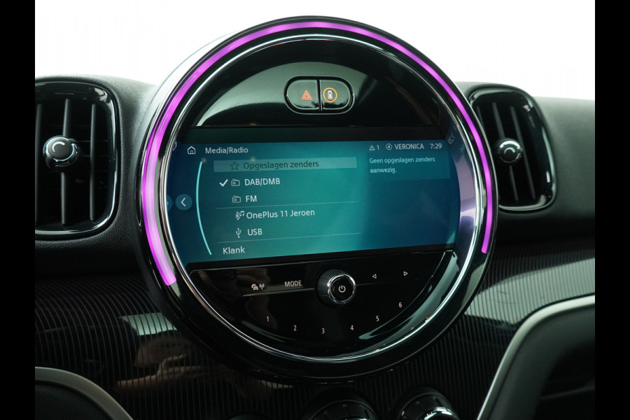 MINI Countryman 2.0 John Cooper Works ALL4 White Silver Edition Automaat - Airco - Apple Carplay/Android Auto - Cruise Control -KeyLess Entry - Panorama Dak - Lederen Bekleding - Voorstoelen Verwarmd - 12 Maanden BOVAG Garantie