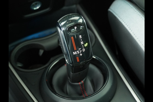 MINI Countryman 2.0 John Cooper Works ALL4 White Silver Edition Automaat - Airco - Apple Carplay/Android Auto - Cruise Control -KeyLess Entry - Panorama Dak - Lederen Bekleding - Voorstoelen Verwarmd - 12 Maanden BOVAG Garantie