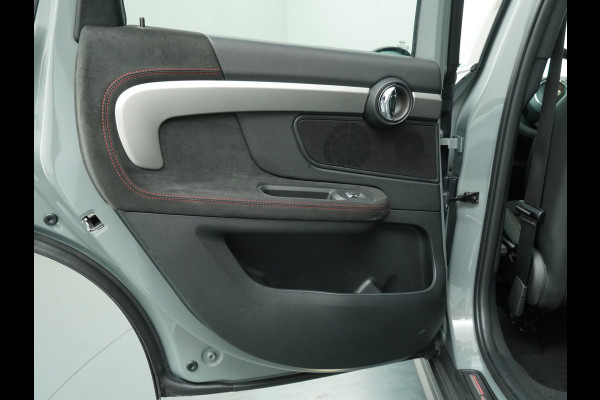MINI Countryman 2.0 John Cooper Works ALL4 White Silver Edition Automaat - Airco - Apple Carplay/Android Auto - Cruise Control -KeyLess Entry - Panorama Dak - Lederen Bekleding - Voorstoelen Verwarmd - 12 Maanden BOVAG Garantie