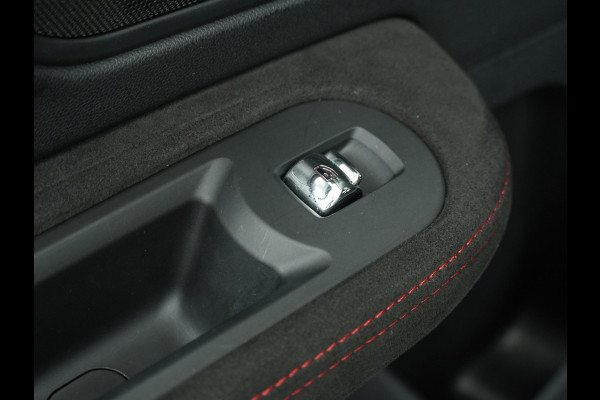 MINI Countryman 2.0 John Cooper Works ALL4 White Silver Edition Automaat - Airco - Apple Carplay/Android Auto - Cruise Control -KeyLess Entry - Panorama Dak - Lederen Bekleding - Voorstoelen Verwarmd - 12 Maanden BOVAG Garantie