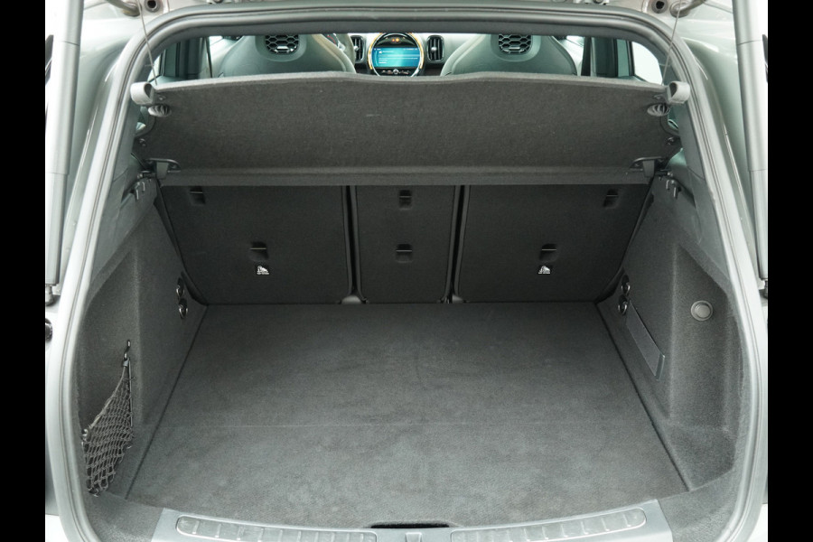 MINI Countryman 2.0 John Cooper Works ALL4 White Silver Edition Automaat - Airco - Apple Carplay/Android Auto - Cruise Control -KeyLess Entry - Panorama Dak - Lederen Bekleding - Voorstoelen Verwarmd - 12 Maanden BOVAG Garantie