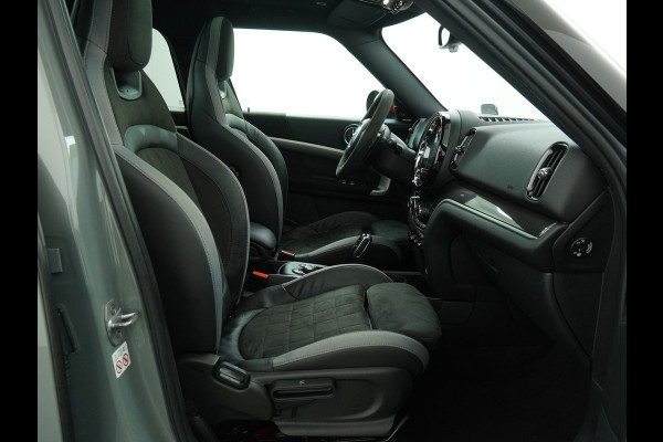 MINI Countryman 2.0 John Cooper Works ALL4 White Silver Edition Automaat - Airco - Apple Carplay/Android Auto - Cruise Control -KeyLess Entry - Panorama Dak - Lederen Bekleding - Voorstoelen Verwarmd - 12 Maanden BOVAG Garantie