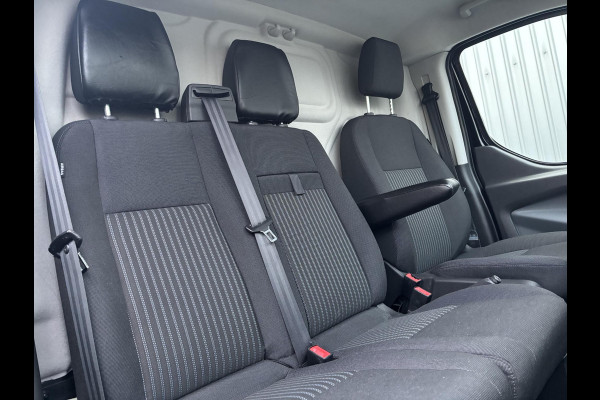 Ford Transit Custom 270 2.0 TDCI L1H1*A/C*CRUISE*NAVI*HAAK*CAM*3PERS*