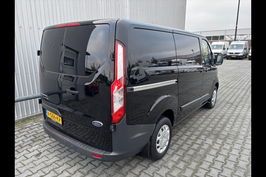 Ford Transit Custom 270 2.0 TDCI L1H1*A/C*CRUISE*NAVI*HAAK*CAM*3PERS*