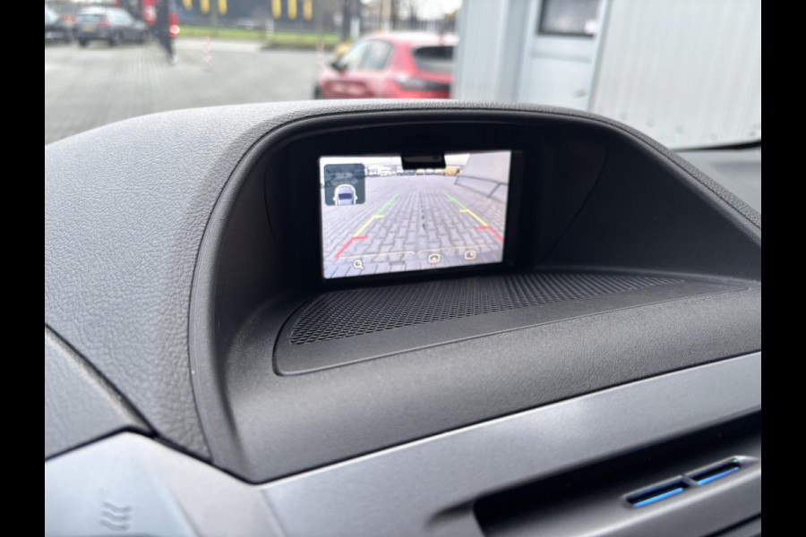 Ford Transit Custom 270 2.0 TDCI L1H1*A/C*CRUISE*NAVI*HAAK*CAM*3PERS*