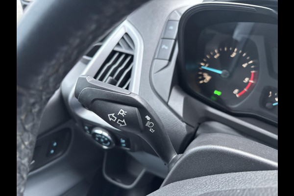 Ford Transit Custom 270 2.0 TDCI L1H1*A/C*CRUISE*NAVI*HAAK*CAM*3PERS*