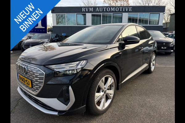 Audi Q4 Sportback e-tron 45 quattro S LINE 77 kWh VAN: 40.900,- VOOR: 37.770,- UW EINDEJAARSVOORDEEL: 3.130,- EURO | HALF LEDER | ELECTR ACHTERKLEP | SONOS AUDIO | CAMERA | ELECTR ACHTERKLEP | RIJKLAARPRIJS!