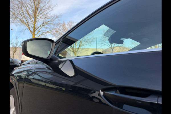 Audi Q4 Sportback e-tron 45 quattro S LINE 77 kWh VAN: 40.900,- VOOR: 37.770,- UW EINDEJAARSVOORDEEL: 3.130,- EURO | HALF LEDER | ELECTR ACHTERKLEP | SONOS AUDIO | CAMERA | ELECTR ACHTERKLEP | RIJKLAARPRIJS!