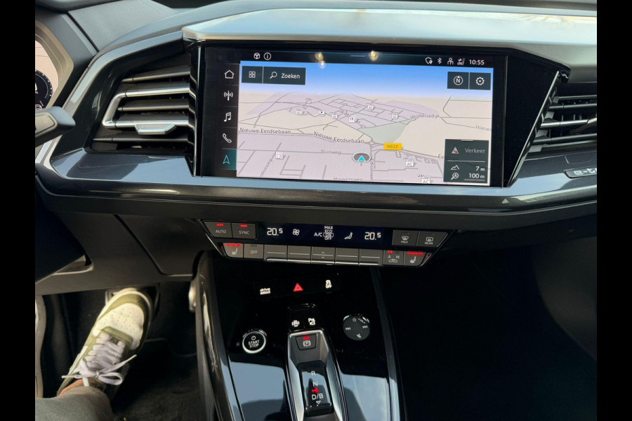 Audi Q4 Sportback e-tron 45 quattro S LINE 77 kWh VAN: 40.900,- VOOR: 37.770,- UW EINDEJAARSVOORDEEL: 3.130,- EURO | HALF LEDER | ELECTR ACHTERKLEP | SONOS AUDIO | CAMERA | ELECTR ACHTERKLEP | RIJKLAARPRIJS!