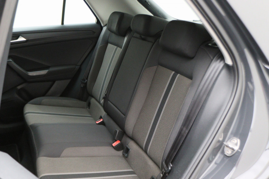 Volkswagen T-Roc 1.5 TSI Automaat Camera, Navigatie, ACC, Climate, LED, PDC