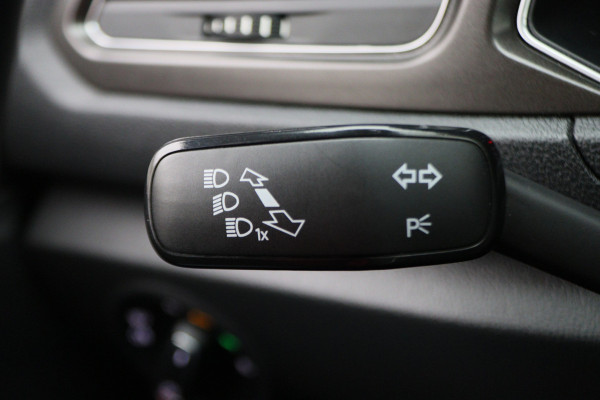 Volkswagen T-Roc 1.5 TSI Automaat Camera, Navigatie, ACC, Climate, LED, PDC