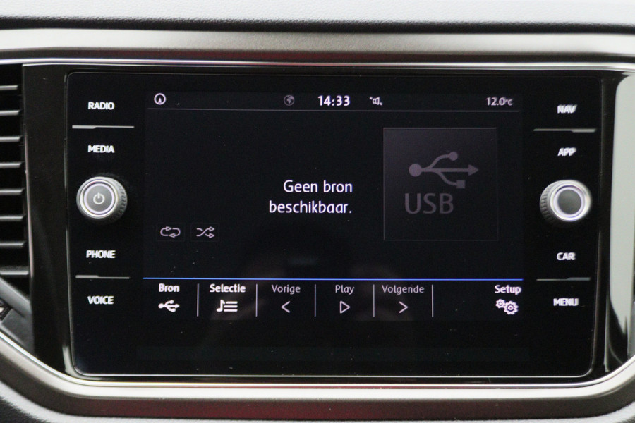 Volkswagen T-Roc 1.5 TSI Automaat Camera, Navigatie, ACC, Climate, LED, PDC