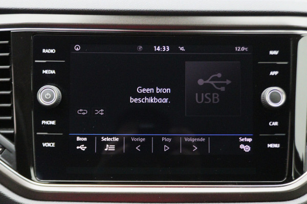 Volkswagen T-Roc 1.5 TSI Automaat Camera, Navigatie, ACC, Climate, LED, PDC