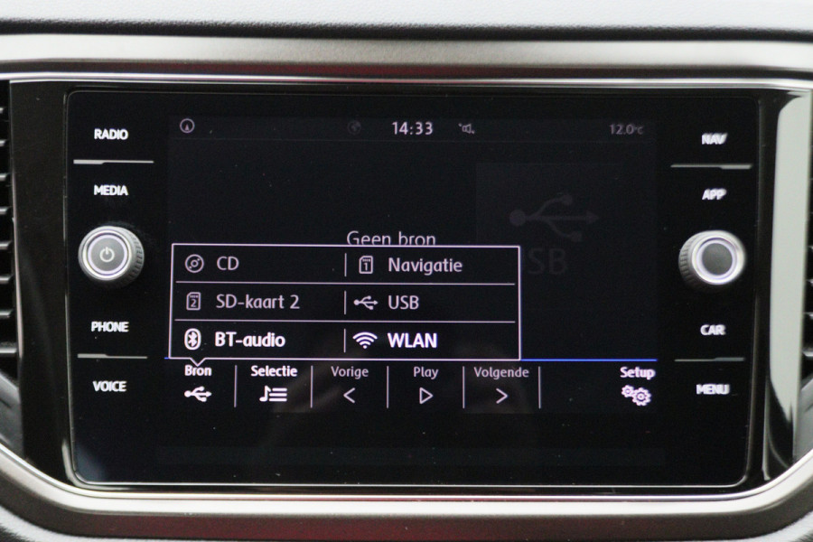 Volkswagen T-Roc 1.5 TSI Automaat Camera, Navigatie, ACC, Climate, LED, PDC