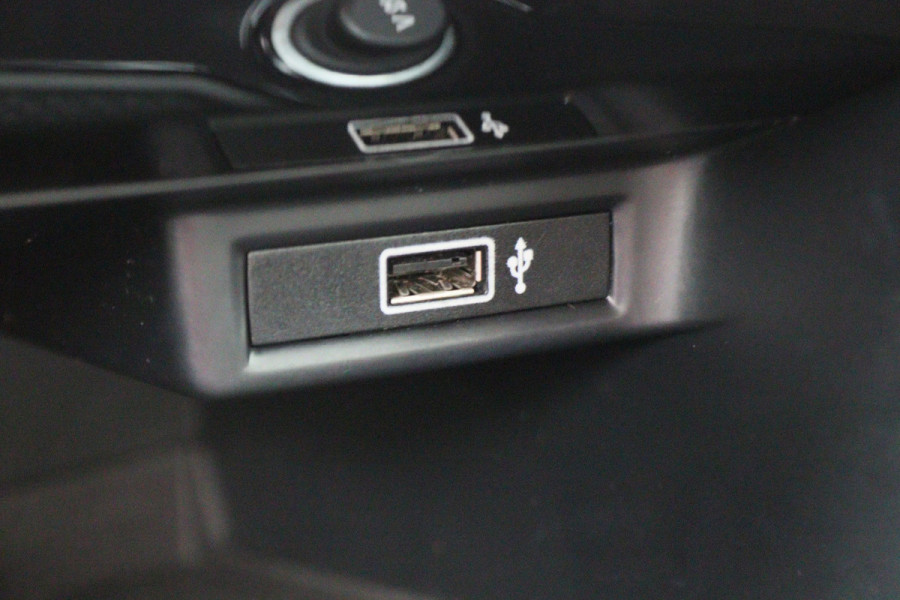 Volkswagen T-Roc 1.5 TSI Automaat Camera, Navigatie, ACC, Climate, LED, PDC