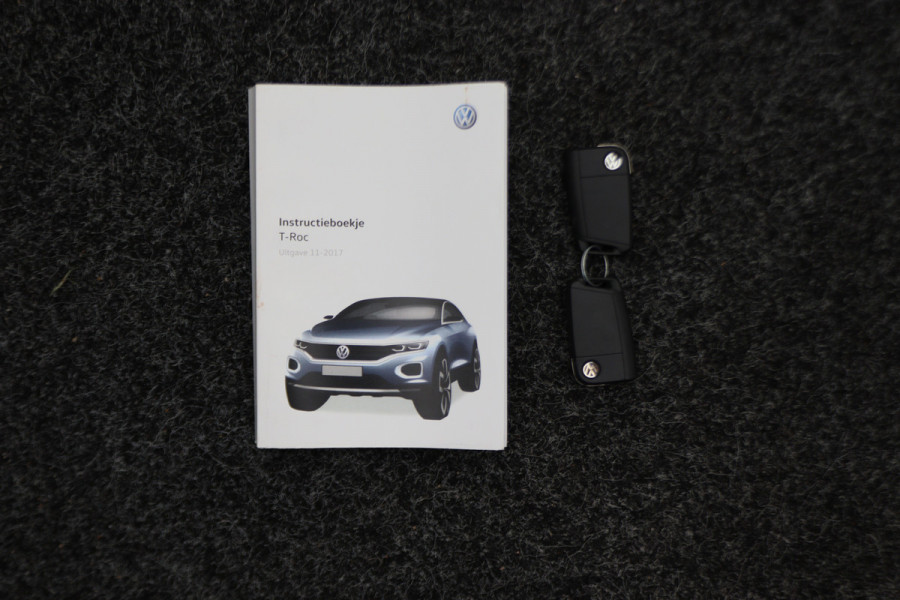 Volkswagen T-Roc 1.5 TSI Automaat Camera, Navigatie, ACC, Climate, LED, PDC