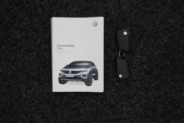 Volkswagen T-Roc 1.5 TSI Automaat Camera, Navigatie, ACC, Climate, LED, PDC