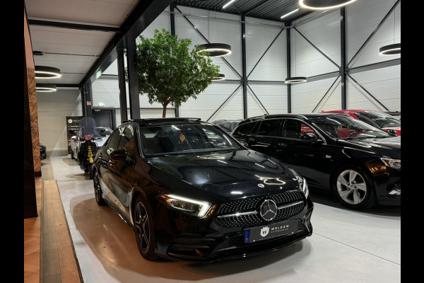 Mercedes-Benz A-Klasse 180 Business Solution AMG Garantie NAP Memory Pano Ambient Carplay Night Cruise Clima Navi Led Dab Rijklaar