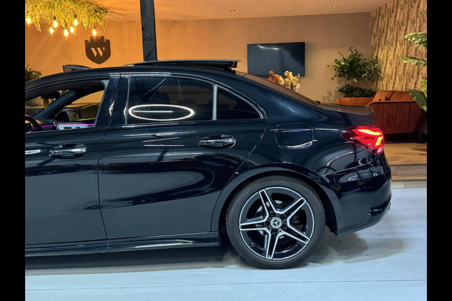 Mercedes-Benz A-Klasse 180 Business Solution AMG Garantie NAP Memory Pano Ambient Carplay Night Cruise Clima Navi Led Dab Rijklaar