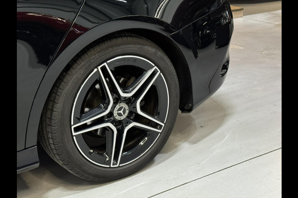 Mercedes-Benz A-Klasse 180 Business Solution AMG Garantie NAP Memory Pano Ambient Carplay Night Cruise Clima Navi Led Dab Rijklaar