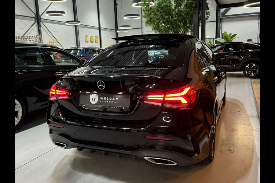 Mercedes-Benz A-Klasse 180 Business Solution AMG Garantie NAP Memory Pano Ambient Carplay Night Cruise Clima Navi Led Dab Rijklaar
