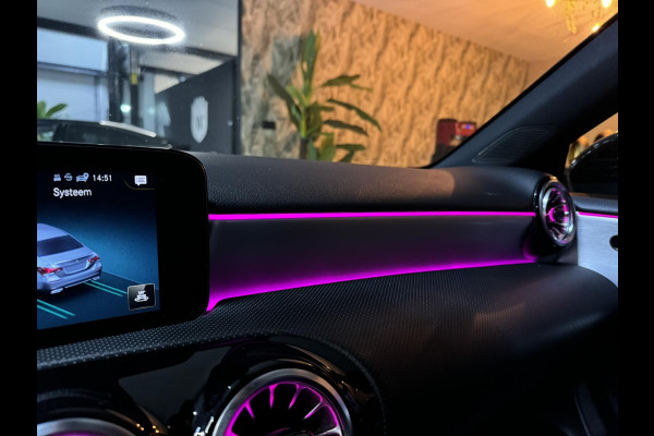 Mercedes-Benz A-Klasse 180 Business Solution AMG Garantie NAP Memory Pano Ambient Carplay Night Cruise Clima Navi Led Dab Rijklaar