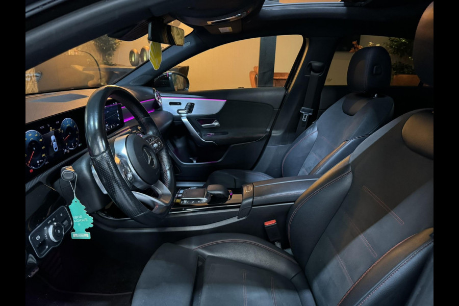 Mercedes-Benz A-Klasse 180 Business Solution AMG Garantie NAP Memory Pano Ambient Carplay Night Cruise Clima Navi Led Dab Rijklaar