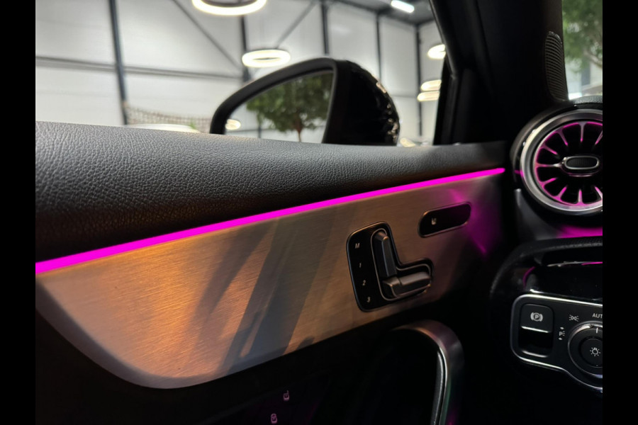 Mercedes-Benz A-Klasse 180 Business Solution AMG Garantie NAP Memory Pano Ambient Carplay Night Cruise Clima Navi Led Dab Rijklaar