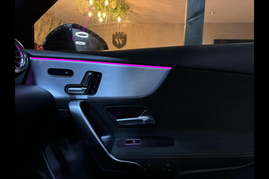 Mercedes-Benz A-Klasse 180 Business Solution AMG Garantie NAP Memory Pano Ambient Carplay Night Cruise Clima Navi Led Dab Rijklaar