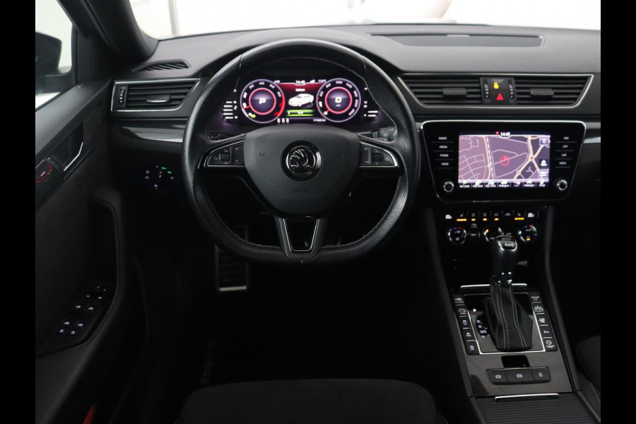 Škoda Superb 2.0 TSI 4x4 Sportline | Leder/Alcantara | Stoelverwarming | Camera | Carplay | Memory | Bi-Xenon | Navigatie | Sportstoelen | Parkeerhulp | Climate control | Bluetooth | Cruise control