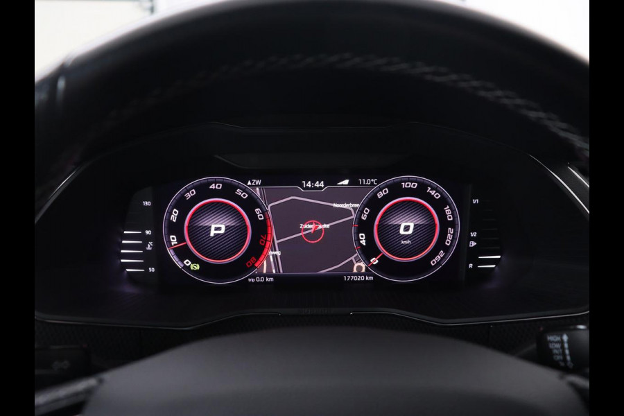 Škoda Superb 2.0 TSI 4x4 Sportline | Leder/Alcantara | Stoelverwarming | Camera | Carplay | Memory | Bi-Xenon | Navigatie | Sportstoelen | Parkeerhulp | Climate control | Bluetooth | Cruise control