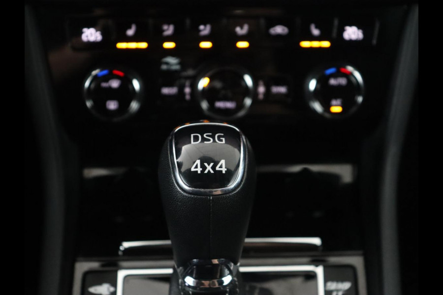 Škoda Superb 2.0 TSI 4x4 Sportline | Leder/Alcantara | Stoelverwarming | Camera | Carplay | Memory | Bi-Xenon | Navigatie | Sportstoelen | Parkeerhulp | Climate control | Bluetooth | Cruise control