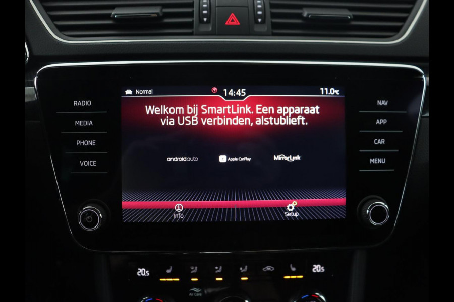 Škoda Superb 2.0 TSI 4x4 Sportline | Leder/Alcantara | Stoelverwarming | Camera | Carplay | Memory | Bi-Xenon | Navigatie | Sportstoelen | Parkeerhulp | Climate control | Bluetooth | Cruise control