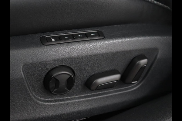 Škoda Superb 2.0 TSI 4x4 Sportline | Leder/Alcantara | Stoelverwarming | Camera | Carplay | Memory | Bi-Xenon | Navigatie | Sportstoelen | Parkeerhulp | Climate control | Bluetooth | Cruise control
