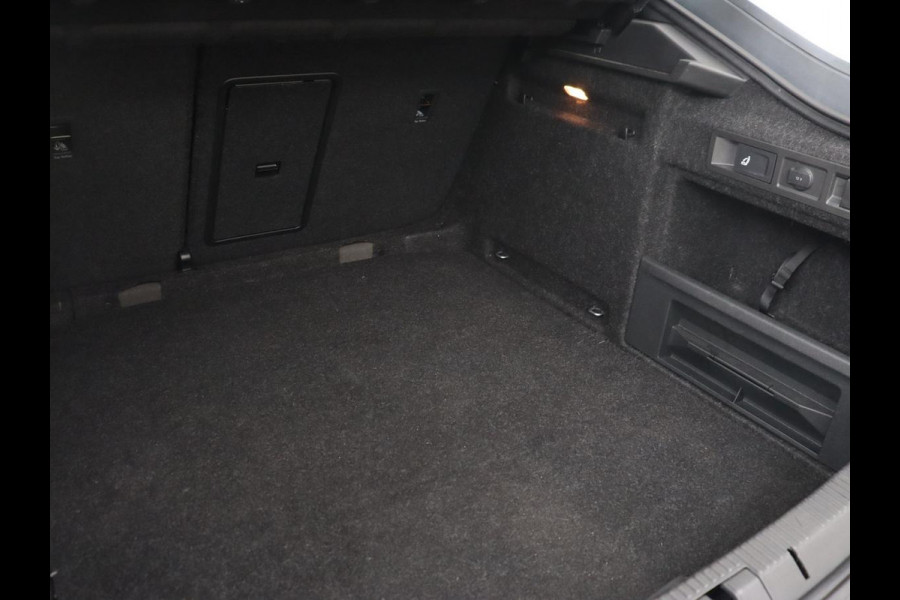 Škoda Superb 2.0 TSI 4x4 Sportline | Leder/Alcantara | Stoelverwarming | Camera | Carplay | Memory | Bi-Xenon | Navigatie | Sportstoelen | Parkeerhulp | Climate control | Bluetooth | Cruise control