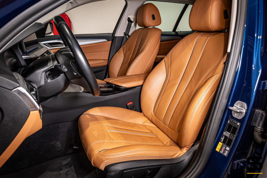 BMW 5 Serie Touring 530e xDrive High Executive|Camera|Dealer