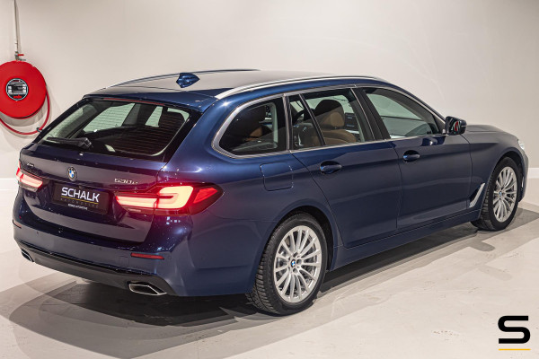 BMW 5 Serie Touring 530e xDrive High Executive|Camera|Dealer