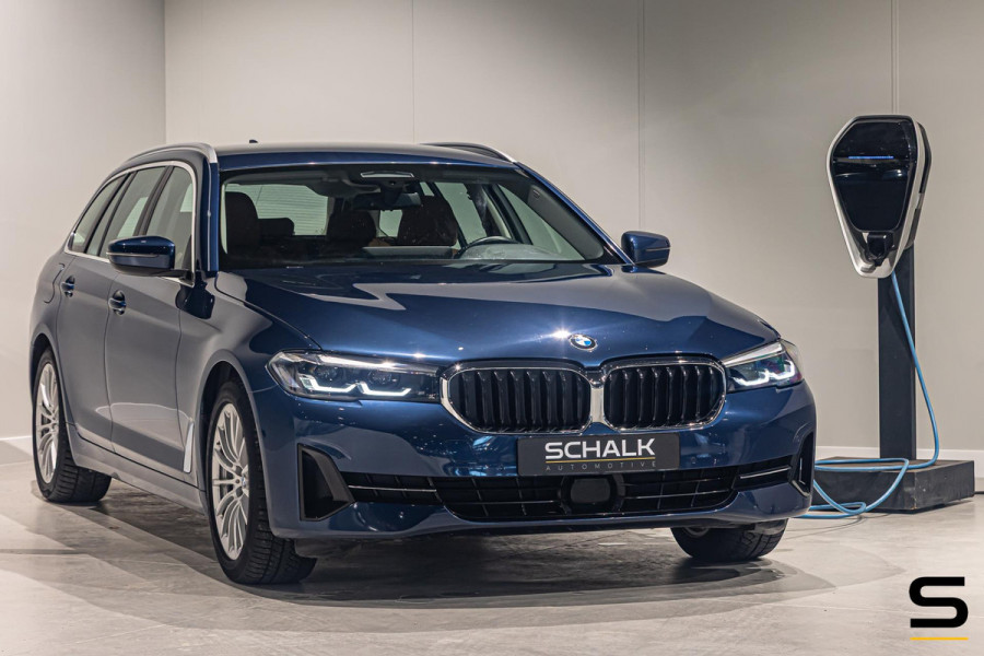 BMW 5 Serie Touring 530e xDrive High Executive|Camera|Dealer