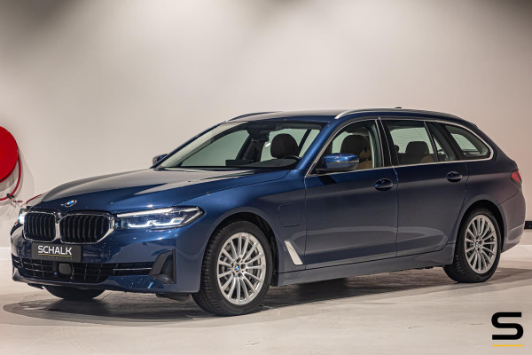 BMW 5 Serie Touring 530e xDrive High Executive|Camera|Dealer