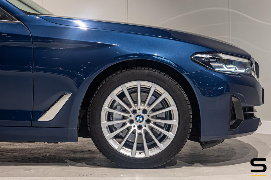 BMW 5 Serie Touring 530e xDrive High Executive|Camera|Dealer
