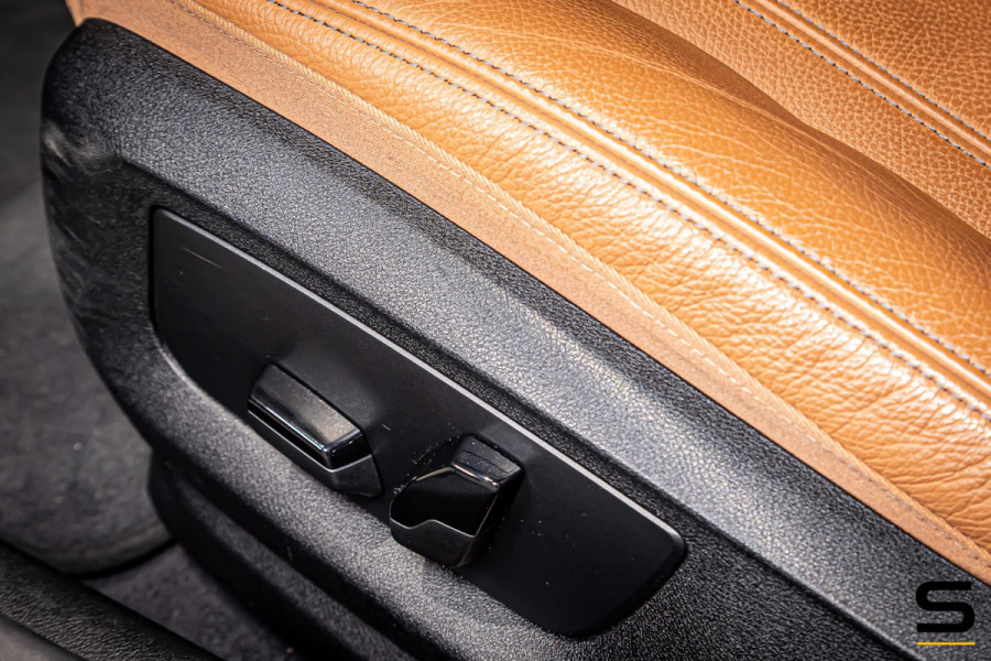 BMW 5 Serie Touring 530e xDrive High Executive|Camera|Dealer