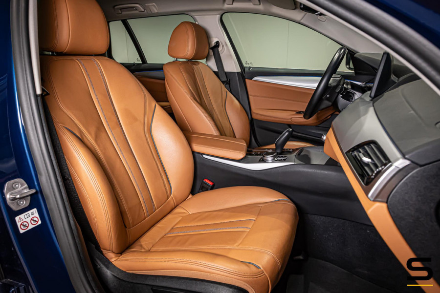 BMW 5 Serie Touring 530e xDrive High Executive|Camera|Dealer
