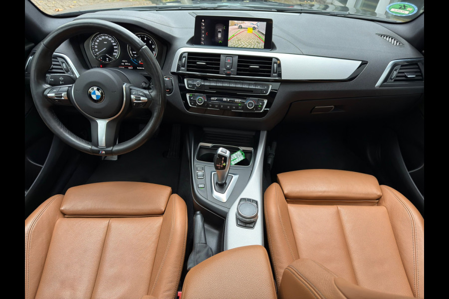 BMW 1-serie 118i Corporate Lease High Executive M Sport l Schuifdak l Volleder l Xenon l Grootbeeld Navi l VDOH l