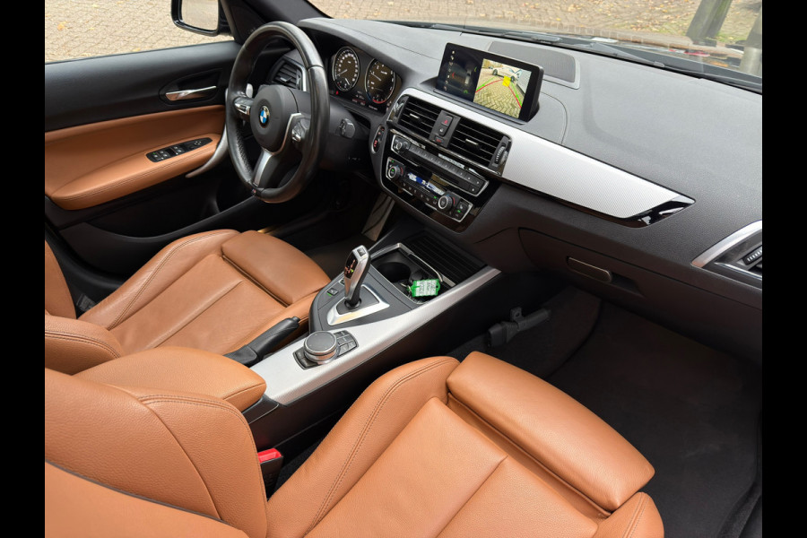 BMW 1-serie 118i Corporate Lease High Executive M Sport l Schuifdak l Volleder l Xenon l Grootbeeld Navi l VDOH l
