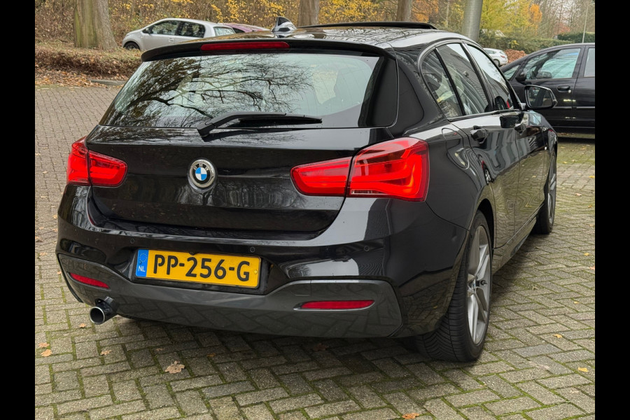 BMW 1-serie 118i Corporate Lease High Executive M Sport l Schuifdak l Volleder l Xenon l Grootbeeld Navi l VDOH l