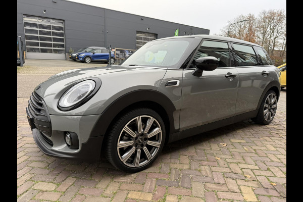 MINI Clubman 1.5 Cooper / 136 PK / BMW dealer onderhouden / 1e Eigenaar / Navigatie / ALL-Season / NED-MINI